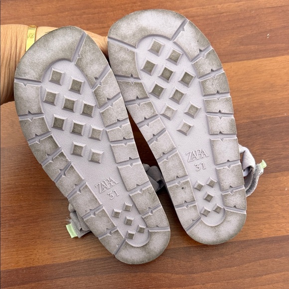 Gray Kids Sandals - Picture 2 of 6
